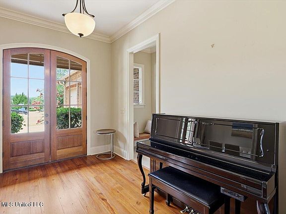 2nd image of 258 Brisage Blvd