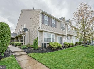 2003 Gramercy Way #2003, Mount Laurel, NJ 08054