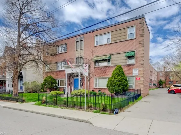 137 Emerald St S #25, Hamilton, ON L8N 2V4