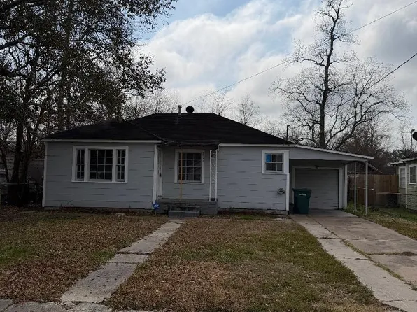2125 Ives St, Beaumont, TX 77703