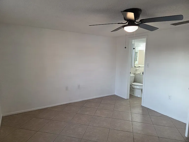 9125 Hunt Club Ln — Photo 15