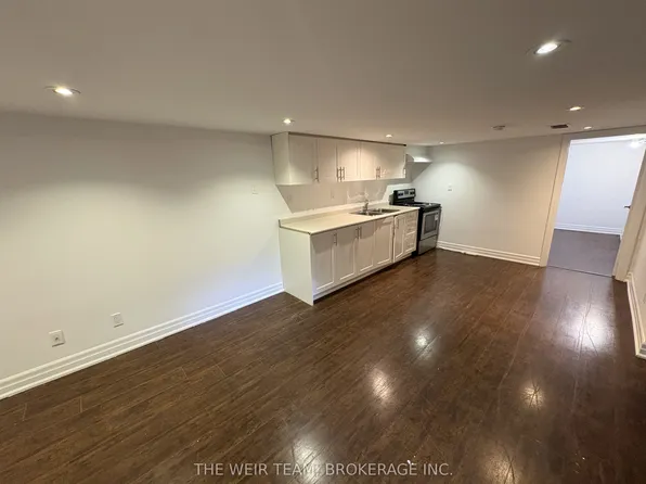 18 Grandview Ave, Markham, ON L3T 1G8