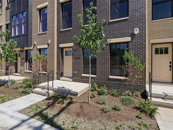 2nd image of 11220 N Park Pl #31