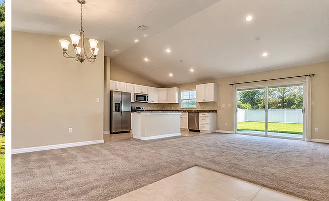 3 bed, 2227 sqft, $1,900 — Photo 3