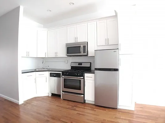 Rented by Bohemia Realty Group | media 7