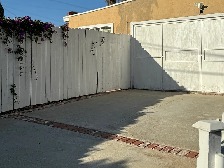 5625 W 83rd St — Photo 24