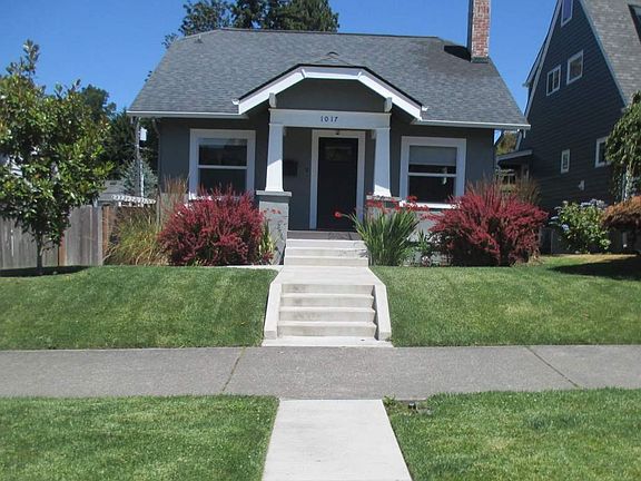 2nd image of 1017 N Tacoma Ave