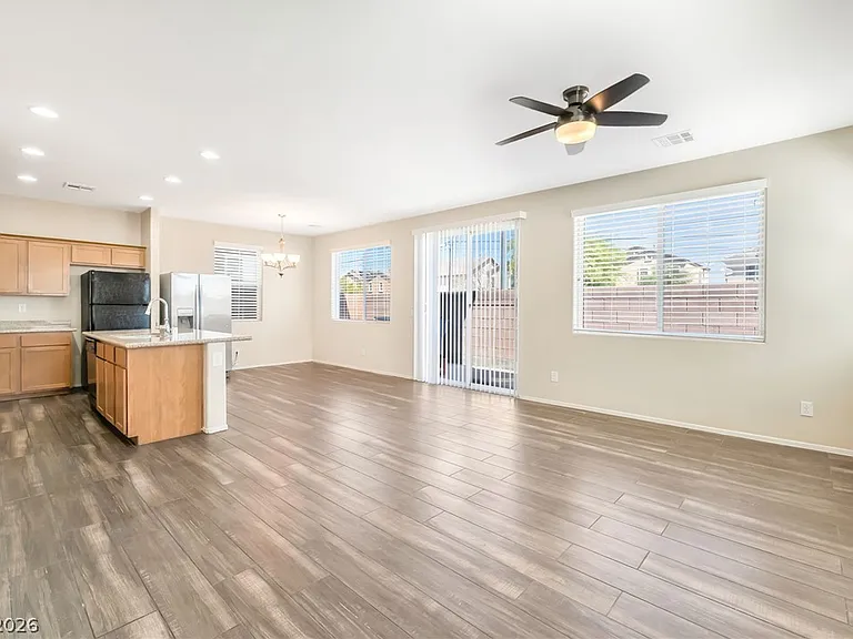 6318 Bijah Spring Ave — Photo 3