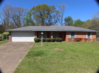 313 Swan Ridge Dr, Jackson, MS 39212