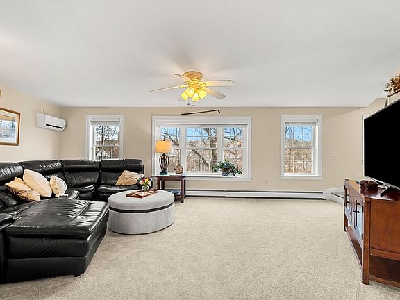 3rd image of 41 Red Spring Rd
