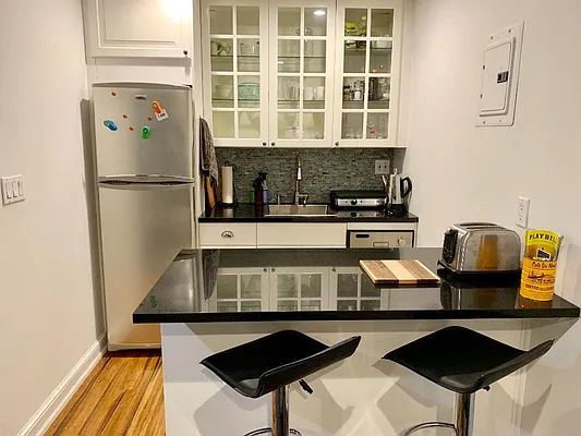 Rented by Living New York | media 18