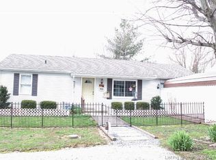 711 Elm St, Salem, IN 47167