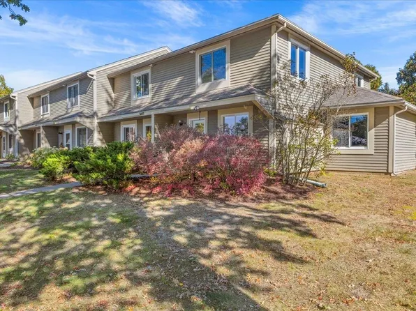 34 Overlook Drive #34, South Burlington, VT 05403