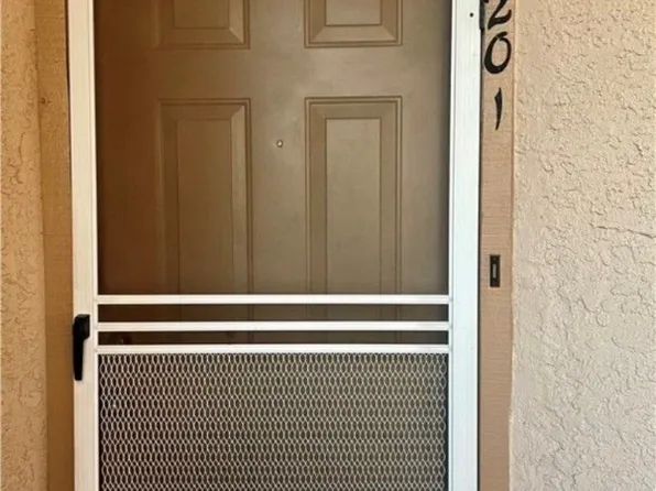 2240 Highpointe Dr APT 201, Laughlin, NV 89029