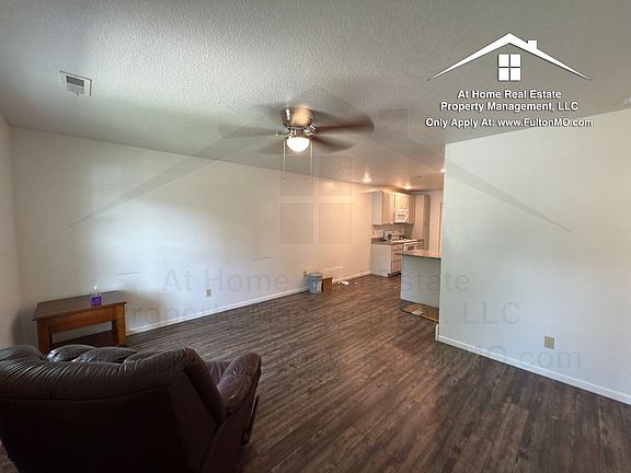 5th image of 312 Saint Louis Ave APT B