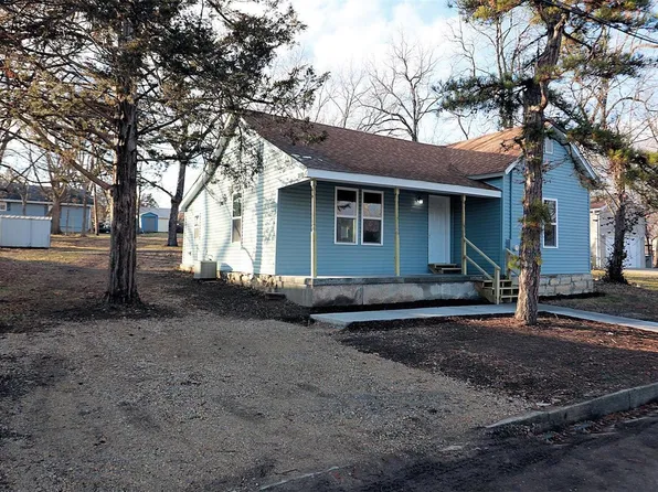 24 Vine St, Park Hills, MO 63601