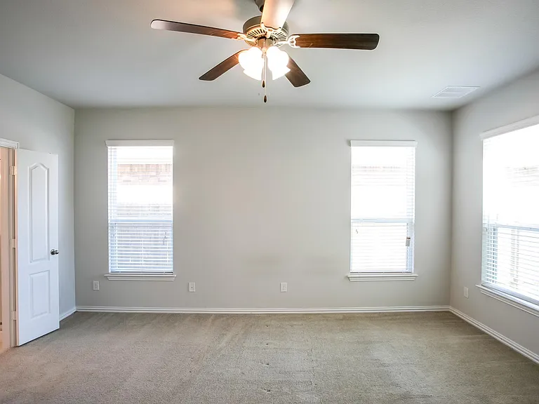 8049 Arezzo Dr — Photo 18
