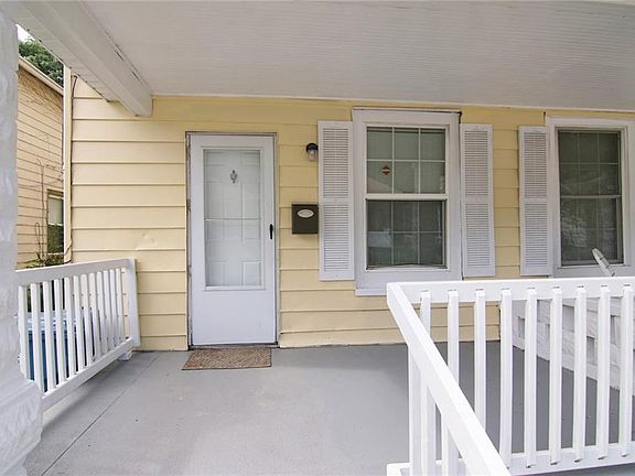 3rd image of 417-419 W 39th St