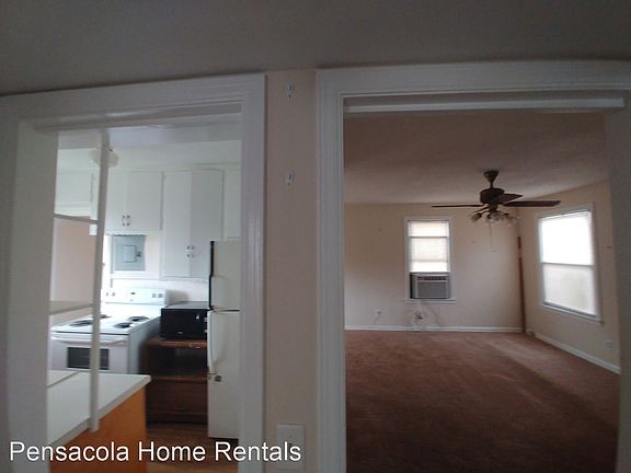3rd image of 3407 W Gadsden St