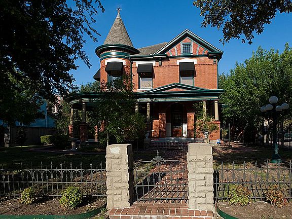Located on an over-sized corner lot in a prime location. Designated Houston Landmark property.