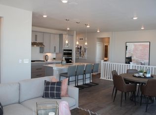7009 Sagerock St, Castle Pines, CO 80108