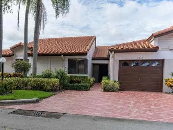 6212 Kings Gate Cir, Delray Beach, FL 33484