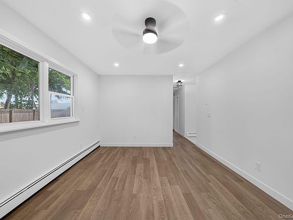 4th image of 2602 Knickerbocker Avenue
