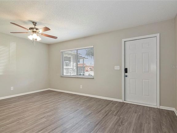 4th image of 4927 4th Ave S