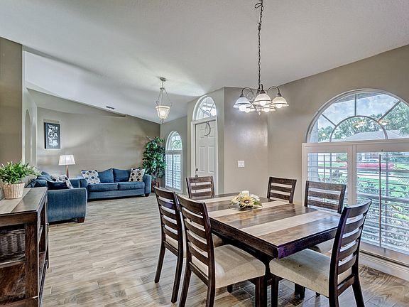 3rd image of 215 Monterey Way