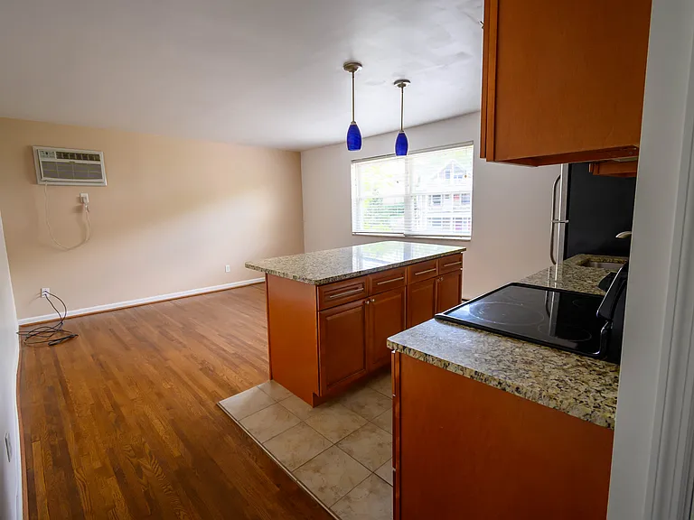778 Delta Ave #H — Photo 2