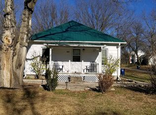 231 E 1st St, Jameson, MO 64647