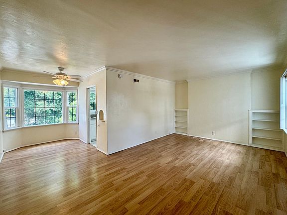 4th image of 3020 6th Ave #30245