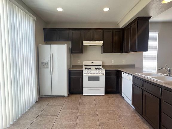 4th image of 8196 Amesbury Canyon St