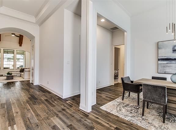 4th image of 2911 Gentle Creek Trl