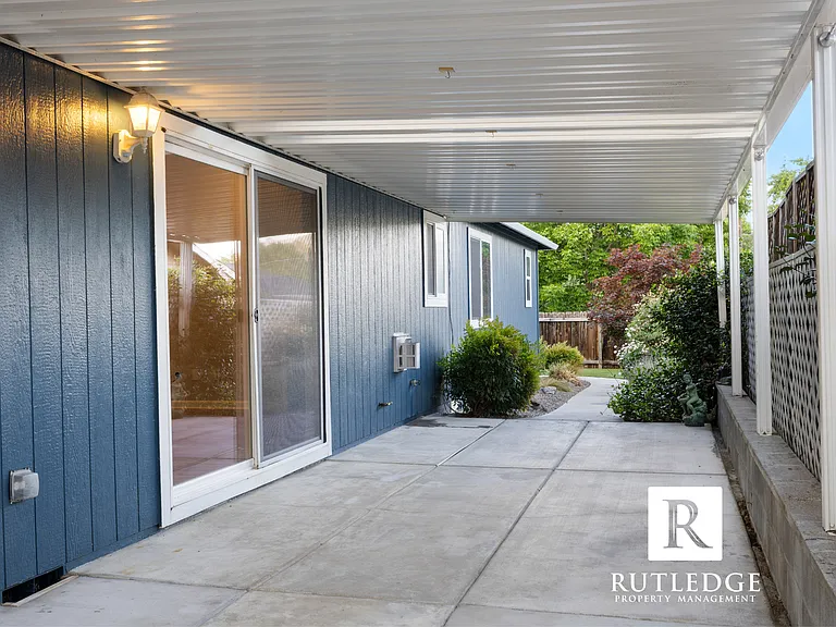 1013 Hope Dr — Photo 30