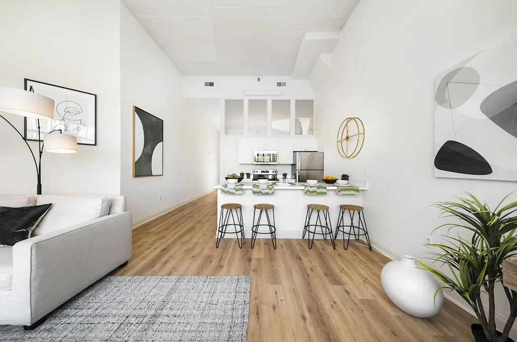 2121 Market Street — Photo 4