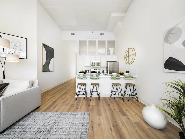 2121 Market Street — Photo 4