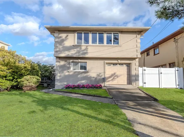 883 S Long Beach Avenue, Freeport, NY 11520