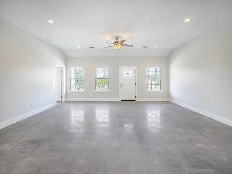 500 Harmon Hills Cv #E — Photo 3