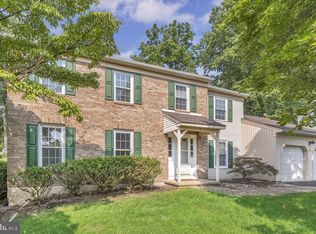 3 Round Tree Cir, Hockessin, DE 19707