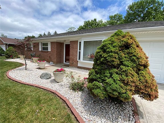 5th image of 7590 Roselake Dr