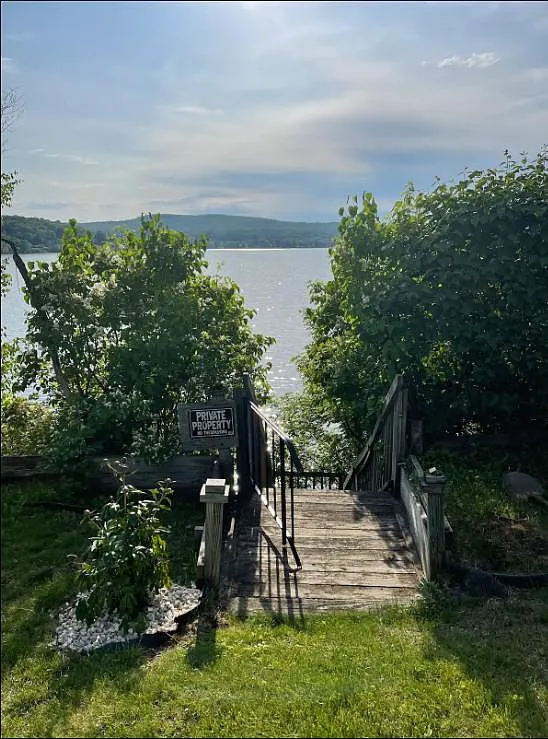 3 bed, 1.5 bath, $2,500 — Photo 1