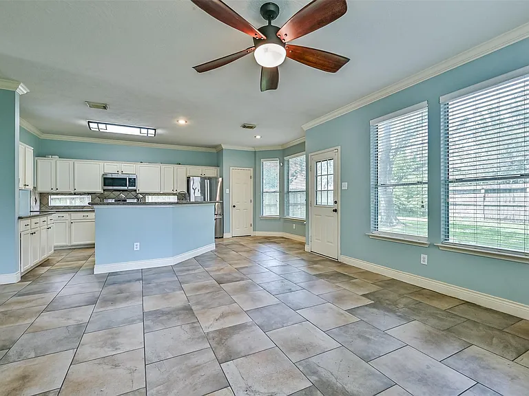 2714 Safe Harbour Cir — Photo 15