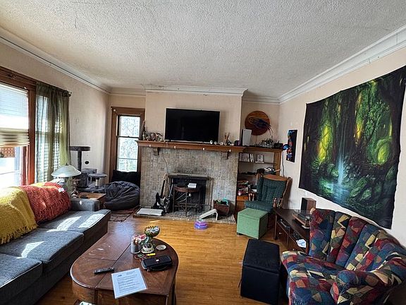2nd image of 3216-18 N Marietta Ave