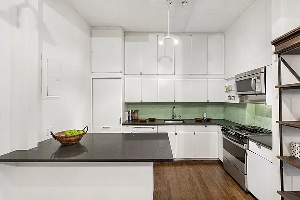 Sold by Compass | media 3