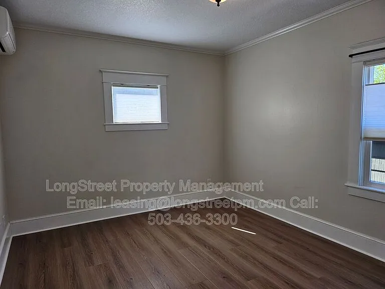 1749 SE 46th Ave — Photo 3