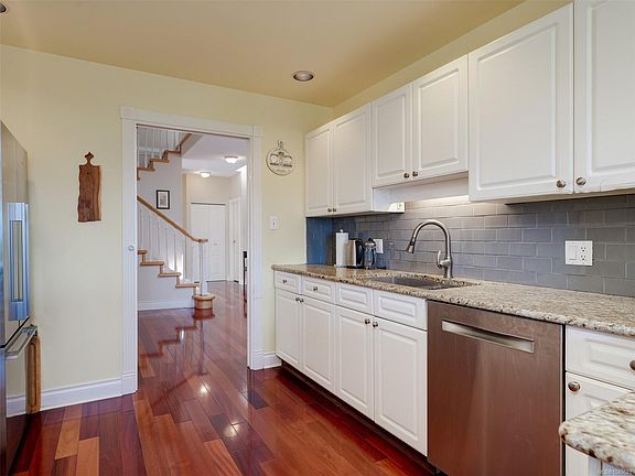 5th image of 520 Marsett Pl #24