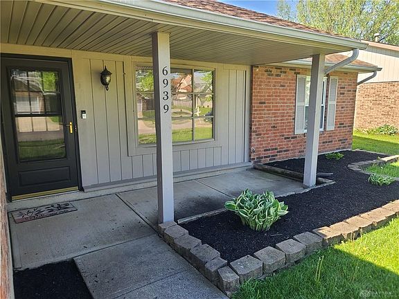 3rd image of 6939 Deer Bluff Dr