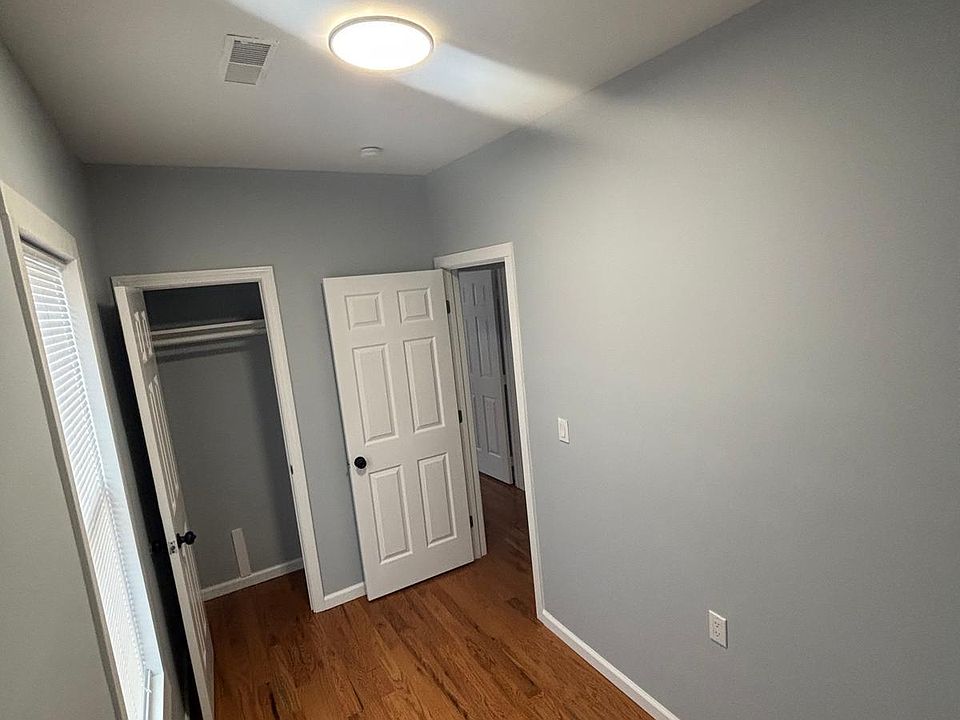 2nd image of 119 Avon St APT 2R