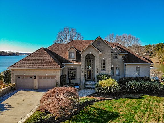 5th image of 2709 Westview Dr